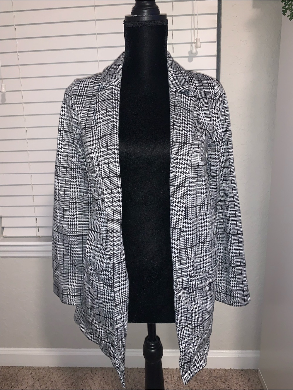 Divided Women's Black & White Glen Plaid Open Blazer